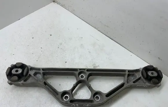 Audi A8 S8 D3 4E Rear differential/diff mount bracket 4E0599285