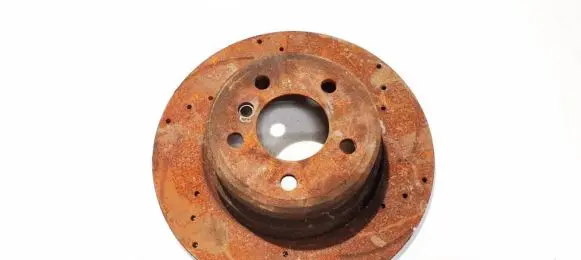 BMW X5 E53 Rear brake disc neventiliuojamas