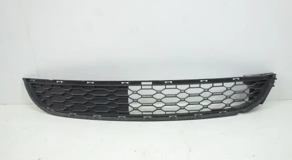 Renault Twingo II Front bumper lower grill 622547230R