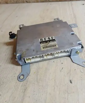 Mazda 626 Engine control unit/module RF4F18881C