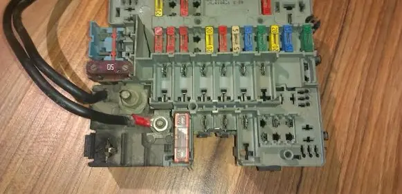 Peugeot 206 Fuse box set psa96280 dav31155904