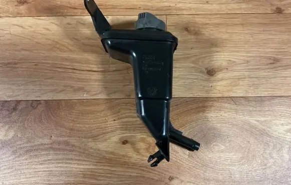 Audi A4 S4 B7 8E 8H Power steering fluid tank/reservoir 8E0422373B