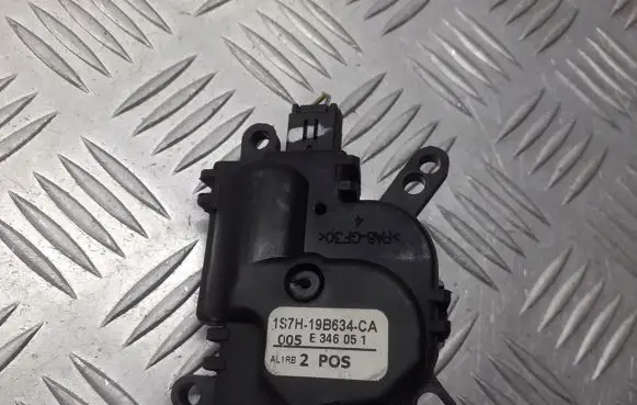 Ford Focus Central body control module 1S7H-19B634-CA