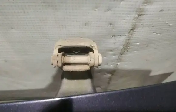 Ford C-MAX I Tailgate/trunk/boot hinge 