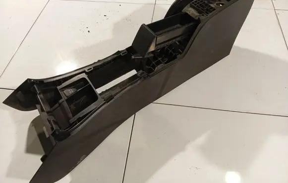 Mercedes-Benz A W169 Center console