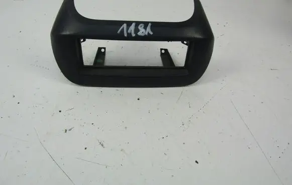 Peugeot Bipper Radio/GPS head unit trim 7354613190