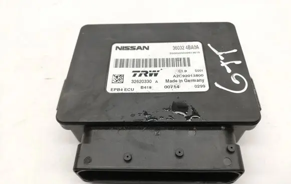 Nissan Qashqai Rear brake EMF control unit/module 360324BA0A