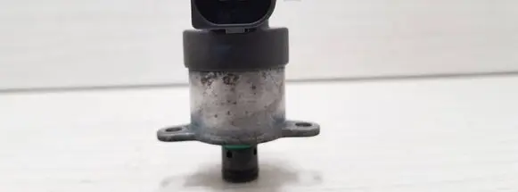 Audi A6 S6 C6 4F Fuel pressure regulator 0928400572 31292 58506