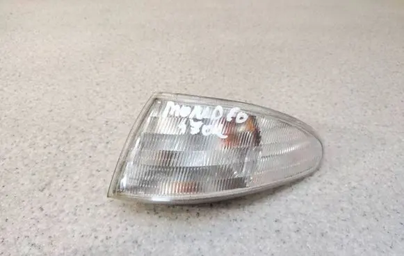 Ford Mondeo MK I Front indicator light