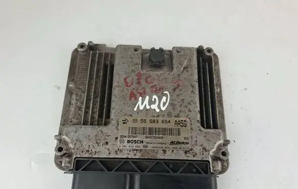 Opel Astra J Engine control unit/module 55583654 0281018454