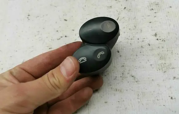 Mercedes-Benz SL R230 Steering wheel buttons/switches A2308202410 2308202410