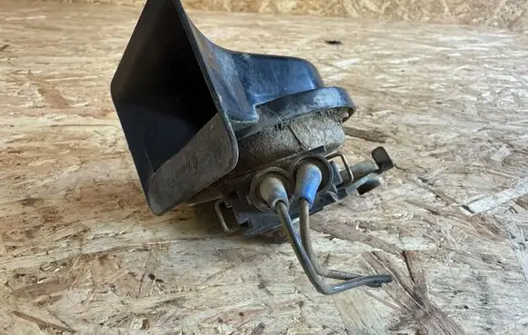 Volkswagen Golf IV Horn signal 0092018
