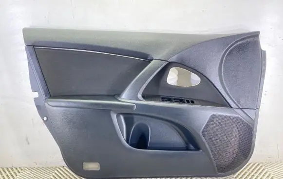 Toyota Avensis T270 Front door card panel trim