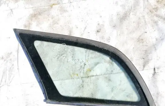 Toyota Avensis T250 Rear side window 43r00048