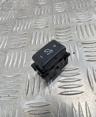Nissan Navara D23 Panel lighting control switch 18902K4