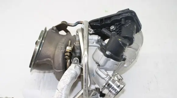 BMW X1 U11 Turbo 8489597