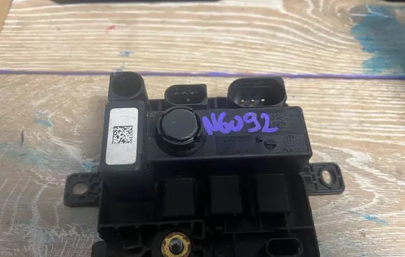 BMW 3 F30 F35 F31 Current control relay 7633242