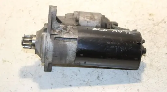 Volkswagen Caddy Starter motor 02E911023H