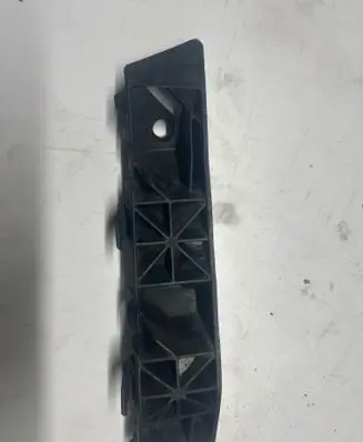KIA Sportage Front bumper mounting bracket 86516F1000