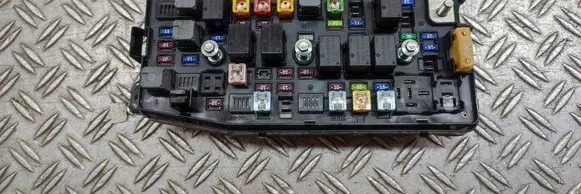 Opel Antara Fuse box set 95202894 12K21 0356