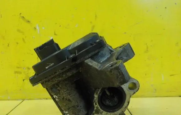 Mercedes-Benz Vito Viano W447 EGR thermostat H8201068965