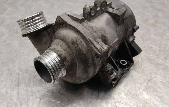 BMW Z4 E89 Water pump 307074