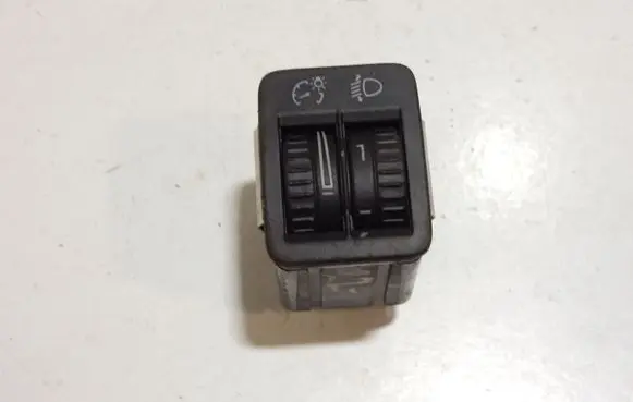 Volkswagen PASSAT B6 Headlight level adjustment motor 3C0941333 22186