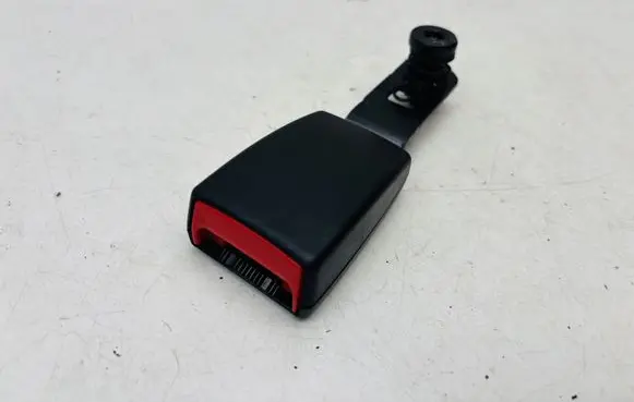 Volkswagen Touran II Rear seatbelt buckle 1T0858491E