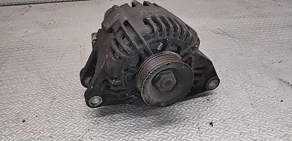 KIA Sorento Generator/alternator 3730039450
