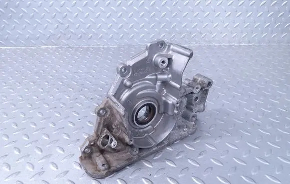 Volkswagen T-Roc Oil pump 04E115109AC 04E115105BT