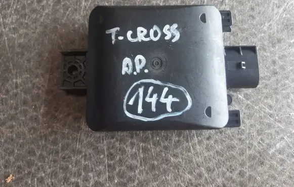 Volkswagen PASSAT B8 Distronic sensor radar 2Q0907686A