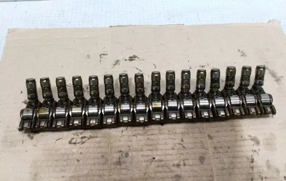 Volkswagen Touran I Valve rocker arm 