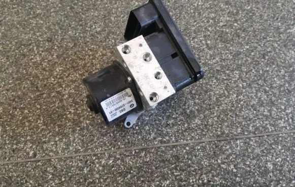 BMW 1 E81 E87 ABS Pump 6789301 6789300