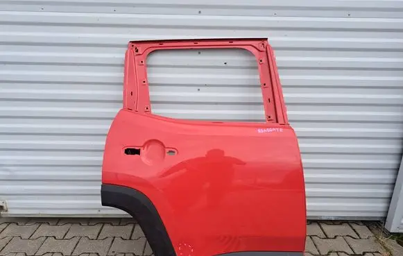 Jeep Renegade Rear door