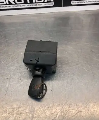 Mercedes-Benz E W211 Ignition lock 2115451408 33002209 9004730800206192