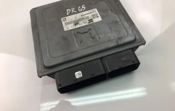 Seat Ibiza IV (6J,6P) Engine control unit/module ECU 03F906070EA