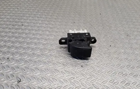 Mazda 6 Electric window control switch