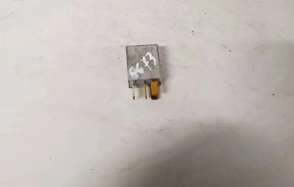 Toyota Corolla Verso AR10 Other relay 0332011001 90080-87019