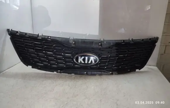 KIA Sorento Front bumper upper radiator grill 863502P500