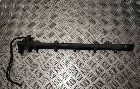 Mercedes-Benz C W204 Fuel main line pipe A6120700095