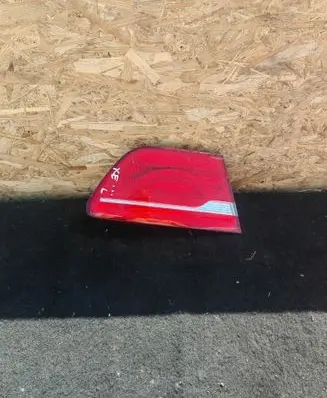 Jaguar XE Tailgate rear/tail lights