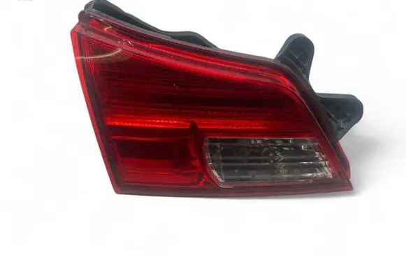 Subaru Outback Tailgate rear/tail lights 13220072