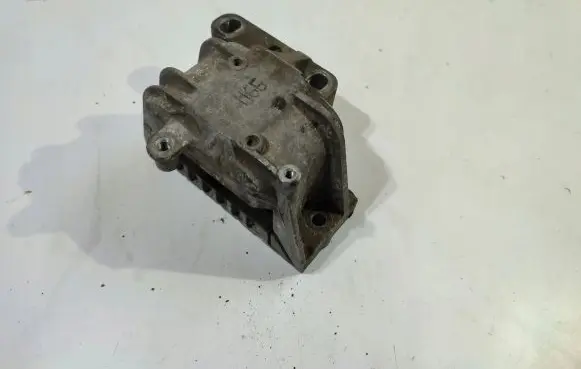 Audi A3 S3 8P Engine mount bracket 1K0199262BB