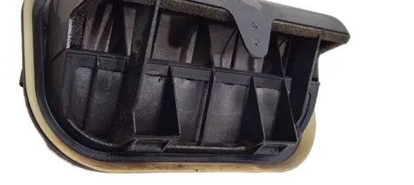 Mercedes-Benz B W246 W242 Quarter panel pressure vent A2048300442