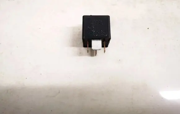 BMW 5 GT F07 Other relay 61366901469 v23136-j6-x48