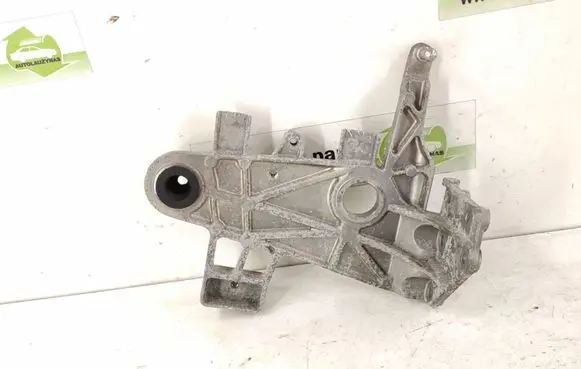 Mercedes-Benz C W204 Air filter cleaner box bracket assembly A6510902241 6510902241