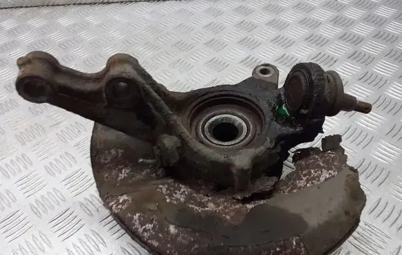 Honda FR-V Front wheel hub spindle knuckle