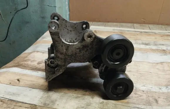 Generator/alternator bracket