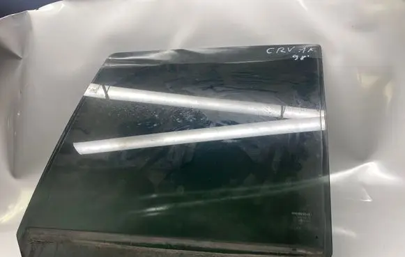 Honda CR-V Rear door window glass 43R00150