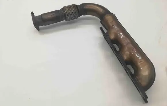 Audi Q7 4L Exhaust manifold 05925303